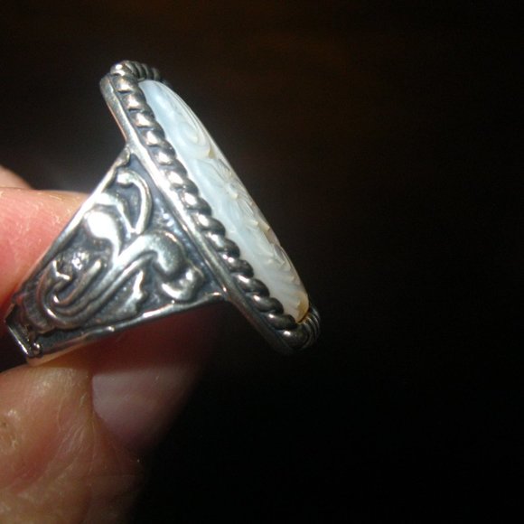 Carolyn Pollack carved Mother of Pearl Ring - Picture 4 of 5